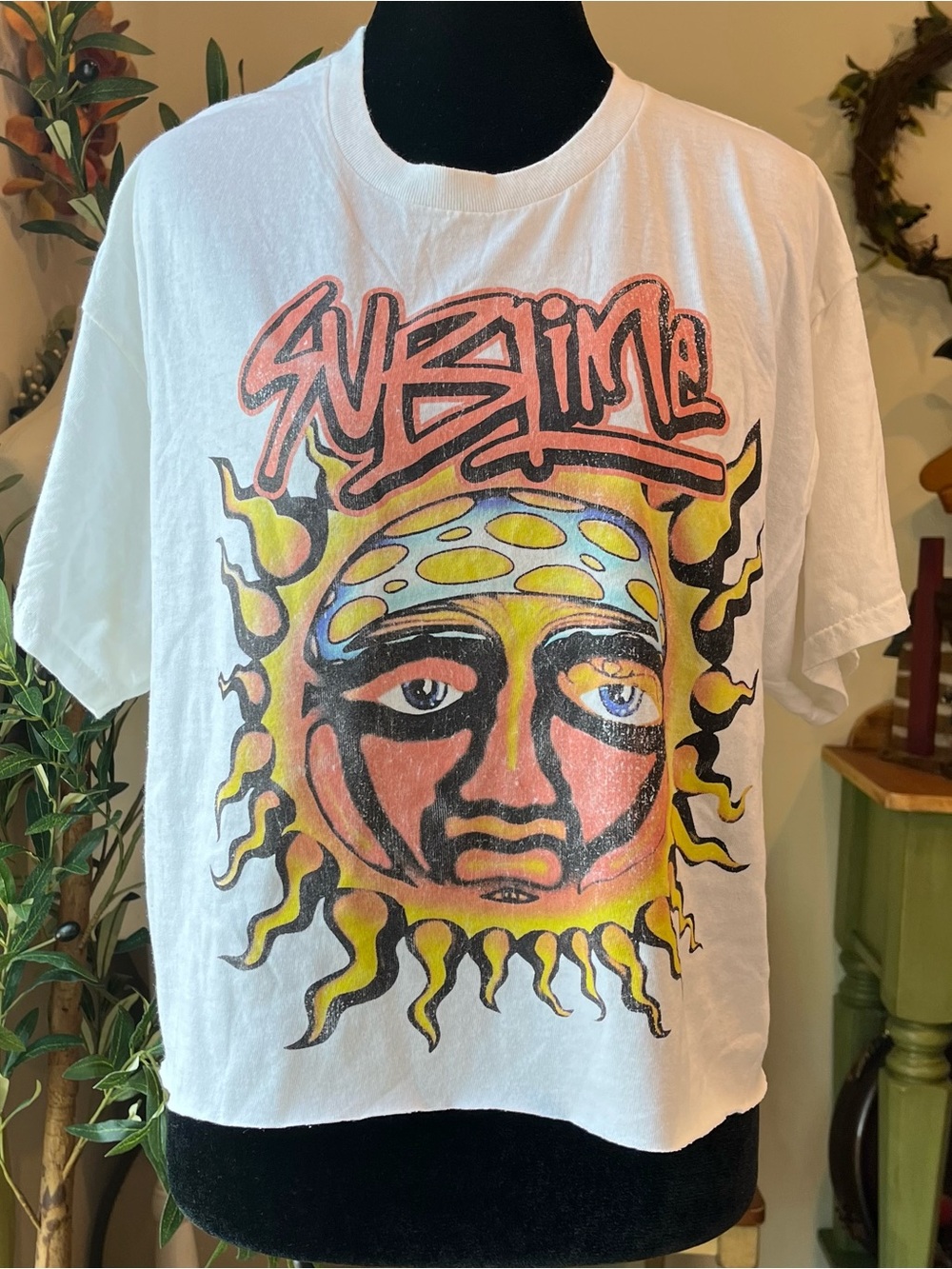 Sublime White Graphic T-Shirt, Cropped, Distressed, M/L Unisex - Picture 7 of 7